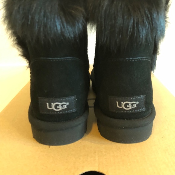 UGG BOOTS - Picture 7 of 11